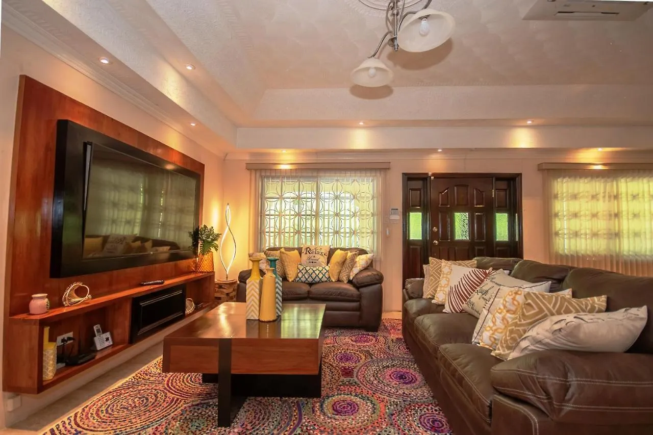 Tropical Escape Villa Ocho Rios